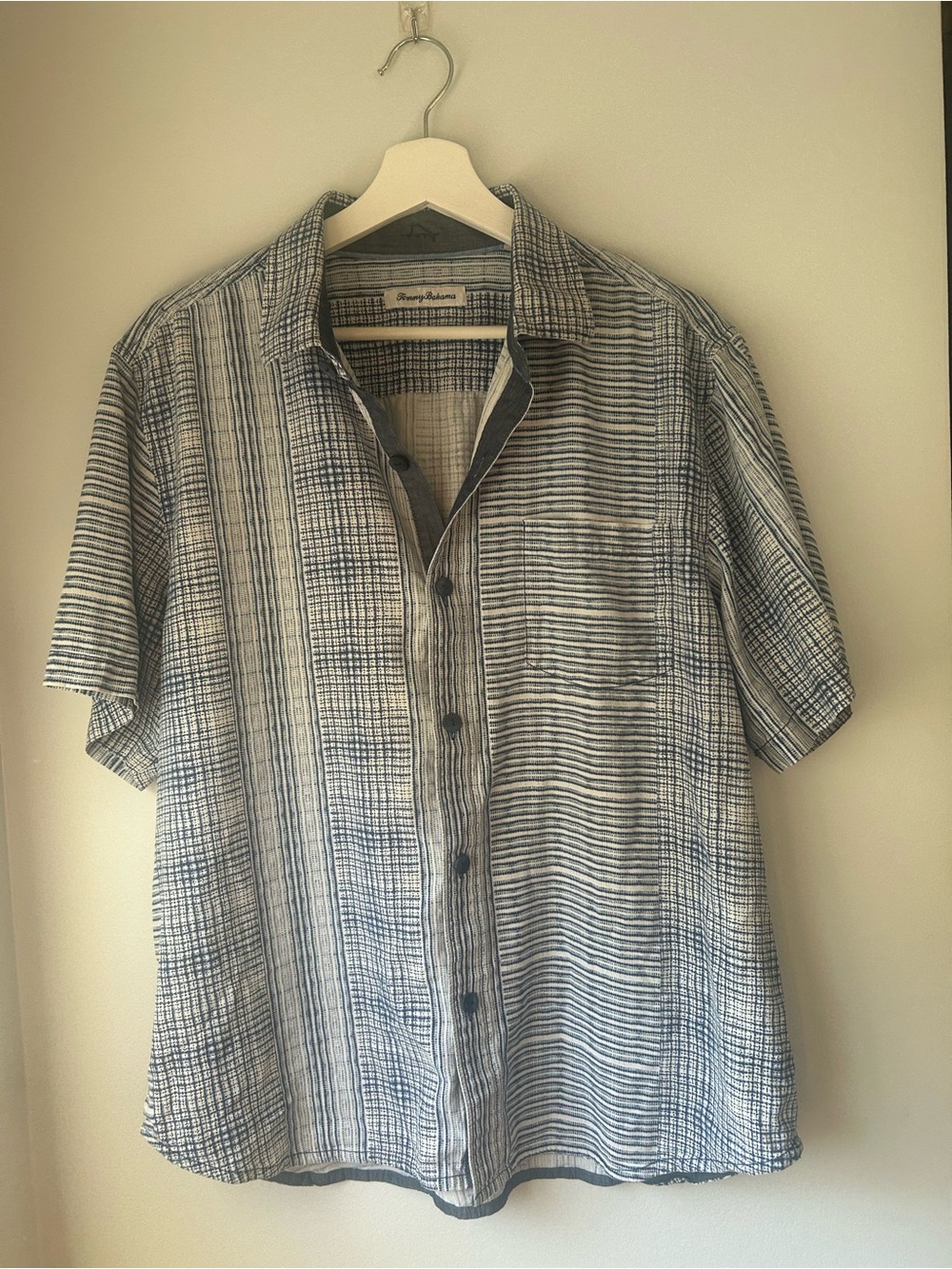Tommy Bahama 100% Silk Bay Street Blues Striped Button-Up Men’s Camp Shirt